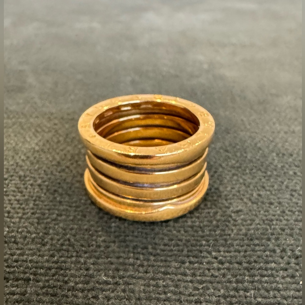 Gorgeous, Trending Bulgari Gold Ring 100% authentic